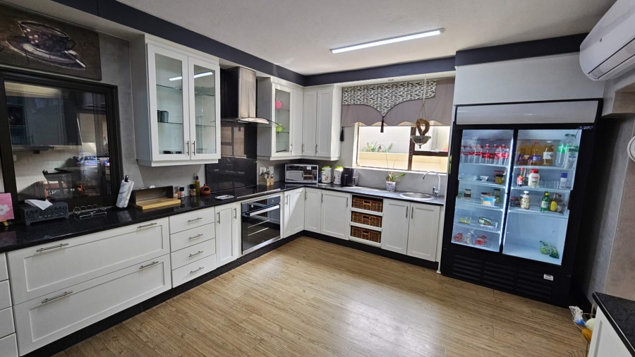 4 Bedroom Property for Sale in Birdwood Estate North West